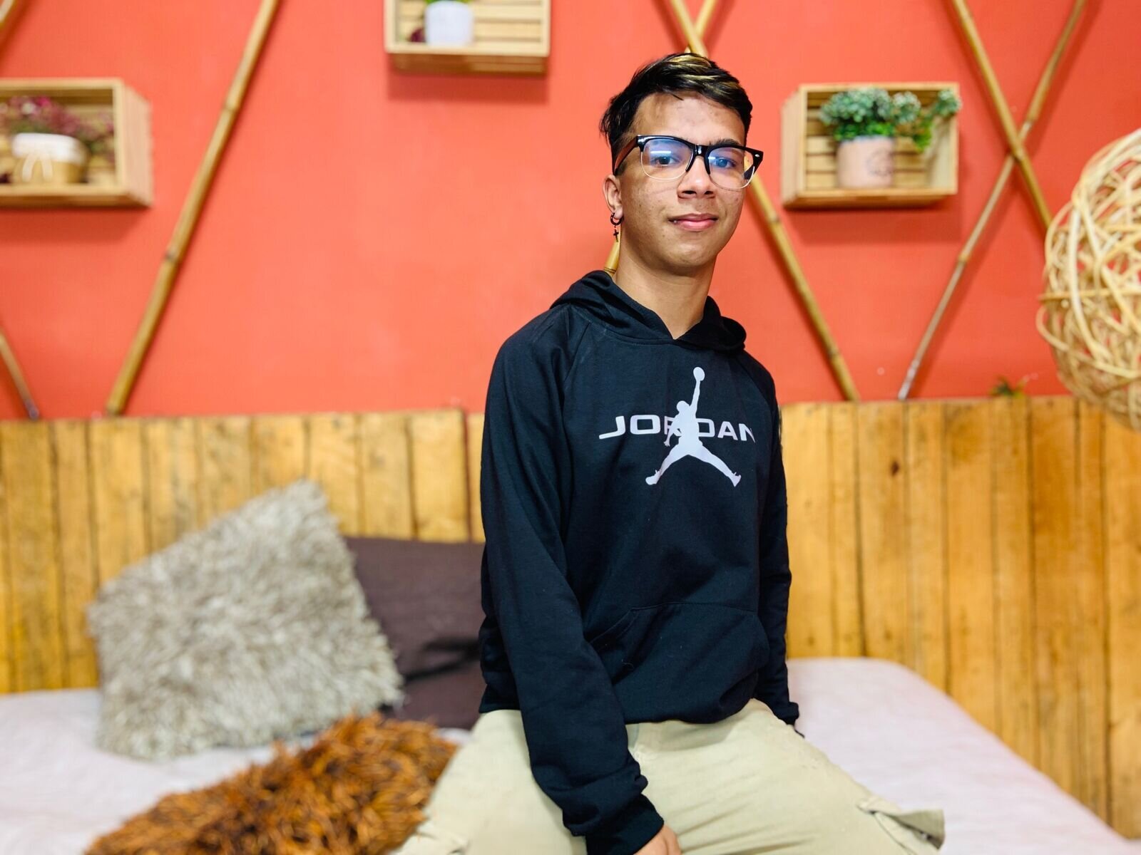 AlimMoro Amateur Masturbating