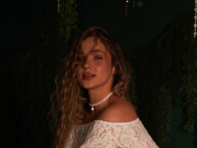 EvieLina Amateur Masturbating