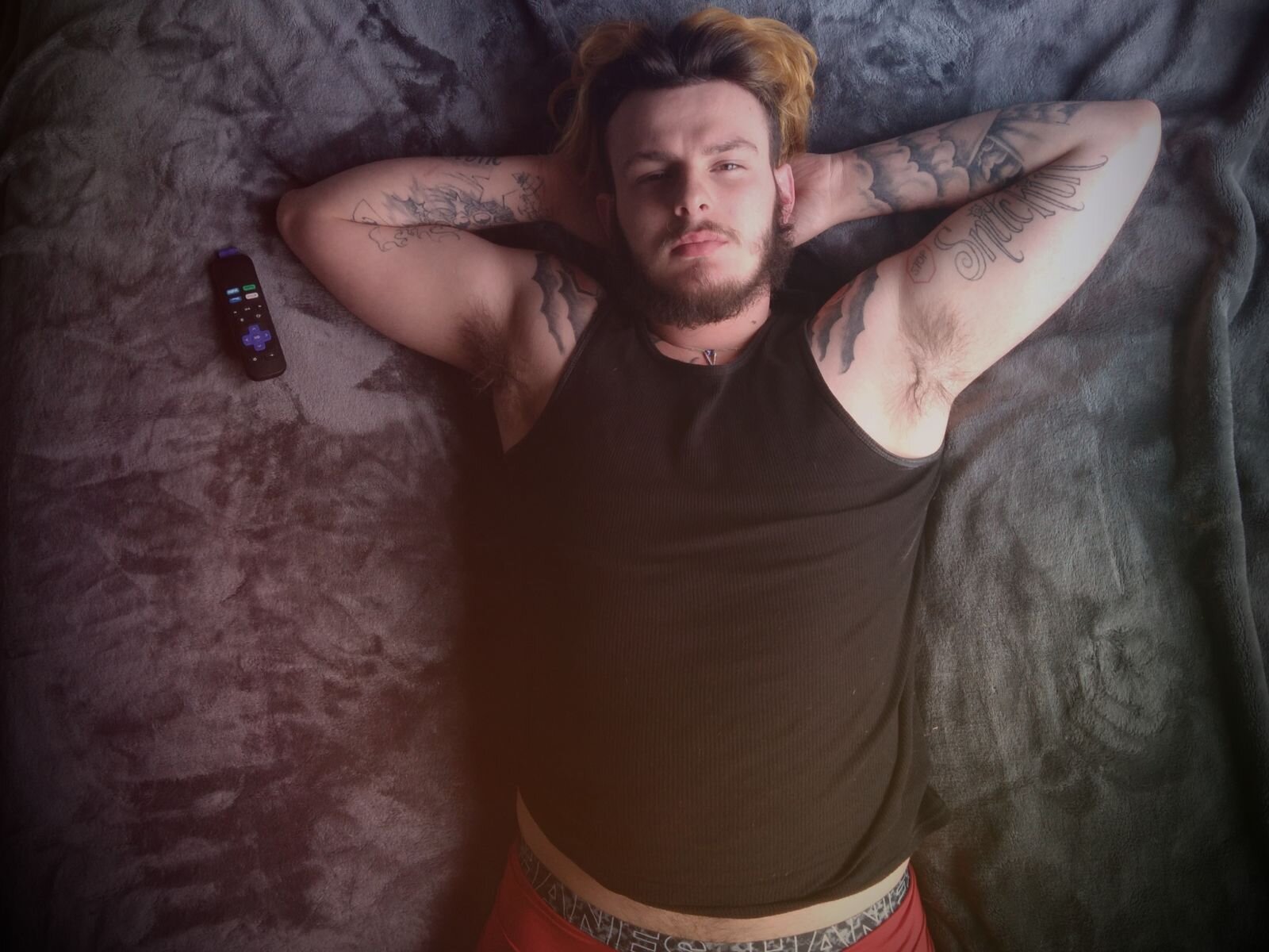 JhonGains Amateur Masturbating