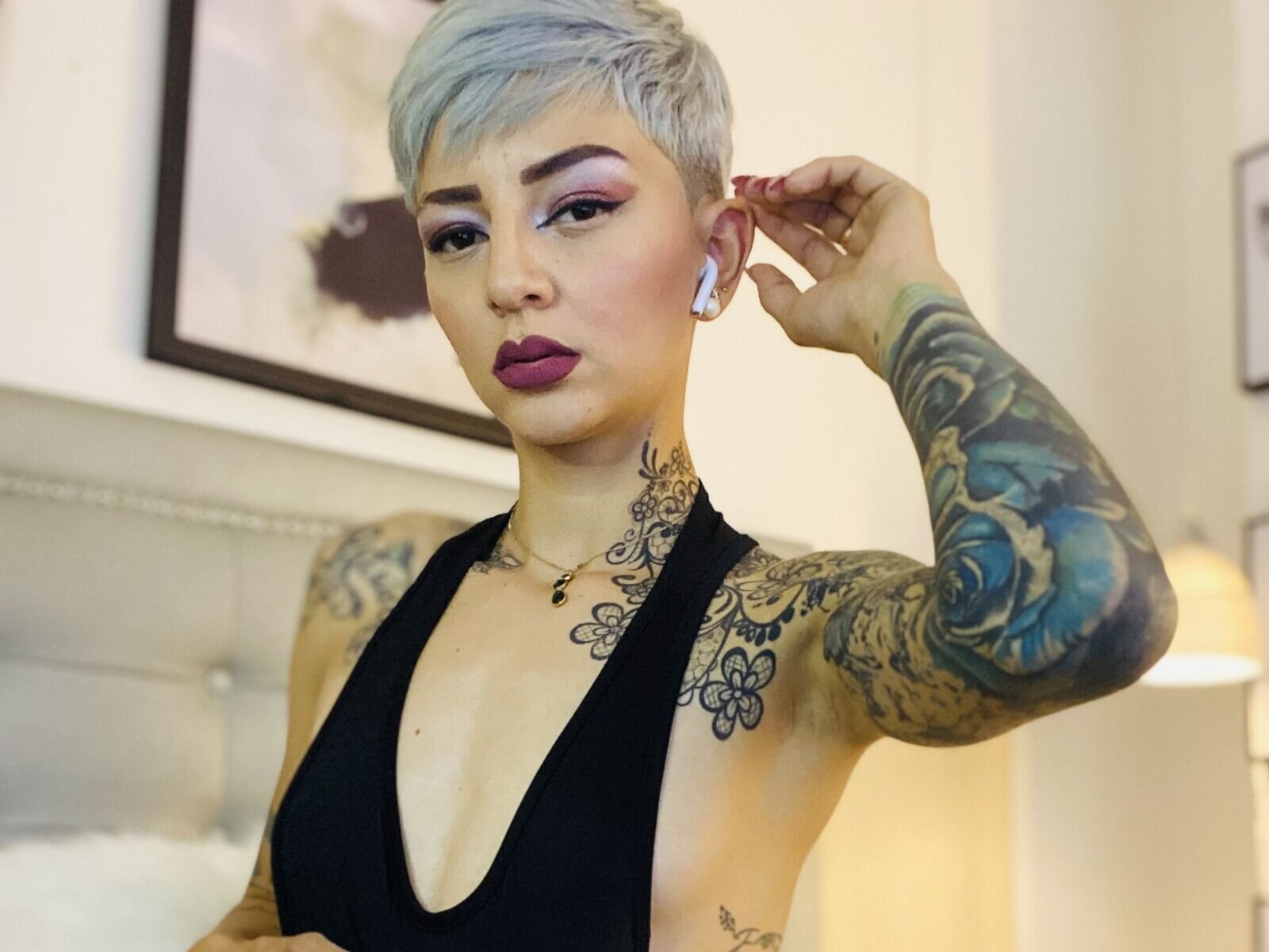 JohaneDefay Amateur Masturbating