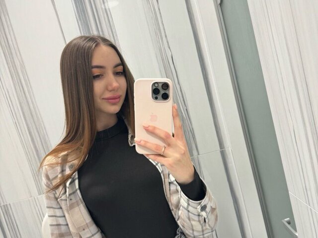 LashesLuna Amateur Masturbating