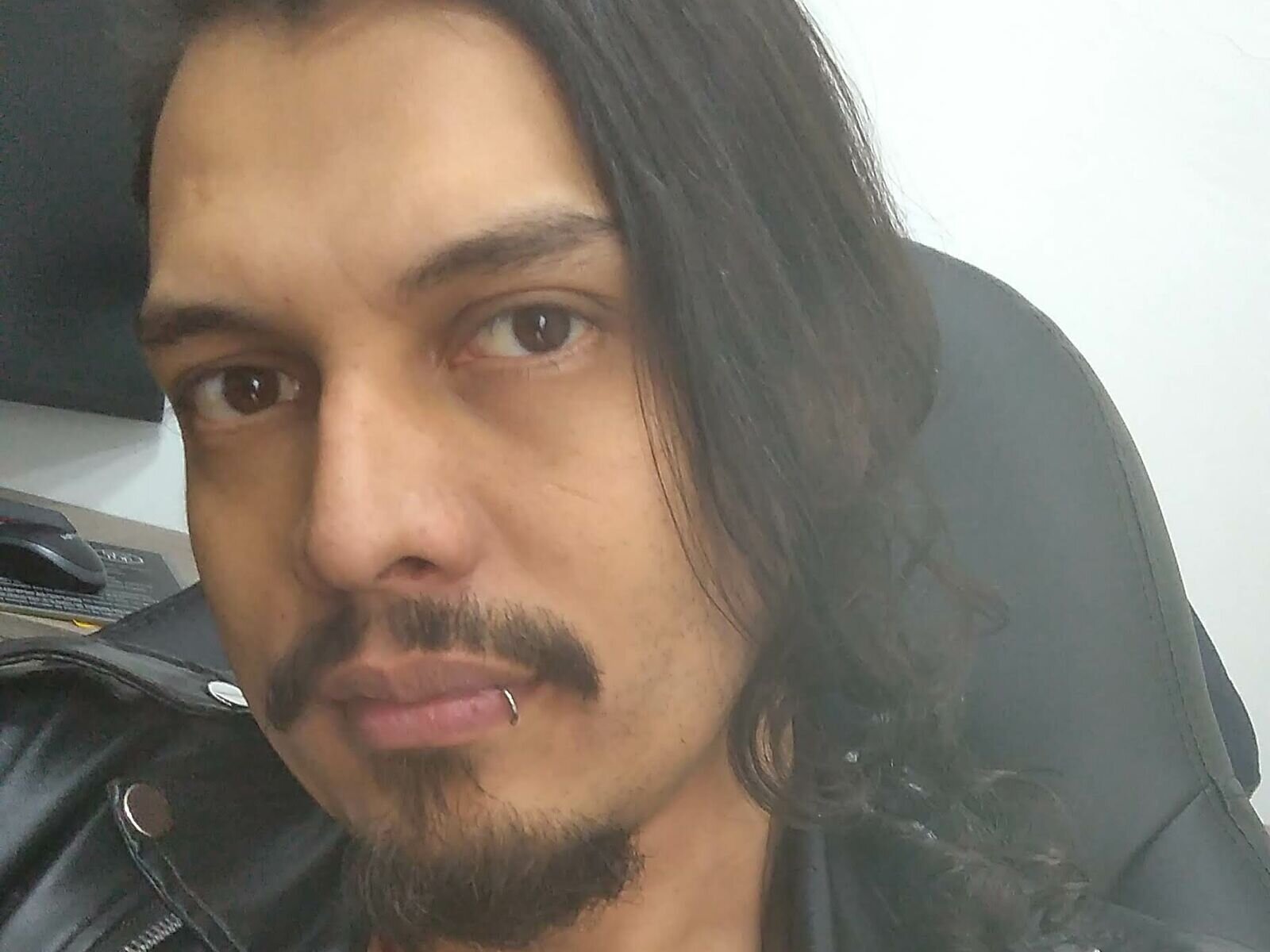 SamSamir Amateur Masturbating