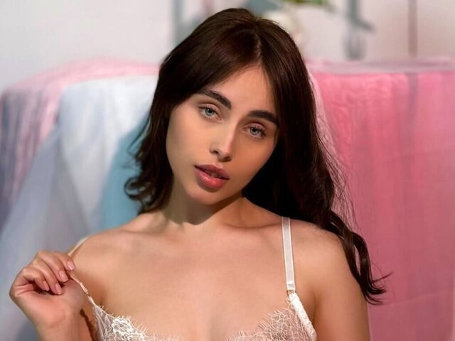 TessaPlombir Amateur Masturbating