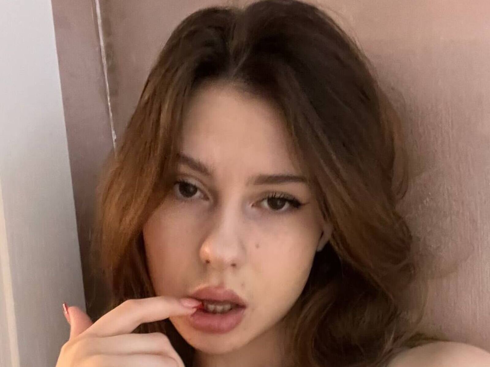 VivienSilke Amateur Masturbating